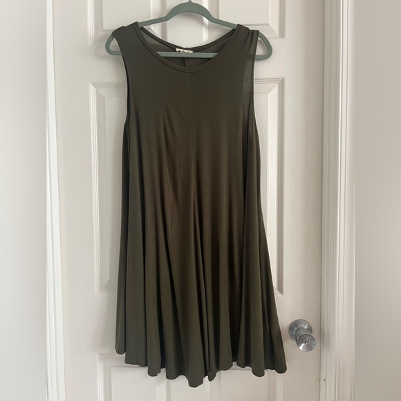 silence + noise Dresses & Skirts - silence + noise swing tank dress. Olive color. VERY GUC! Size Medium.